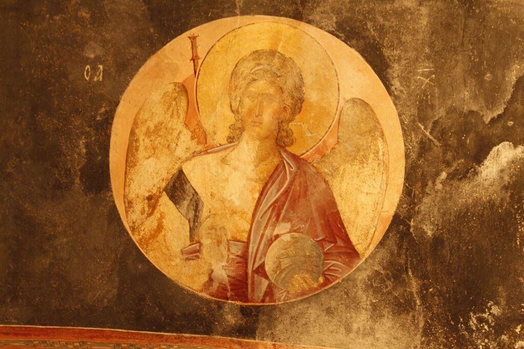 L'arcangelo Michele in un affresco della chiesa di Chora, a Istanbul: è uno dei tre angeli chiamati per nome nella tradi