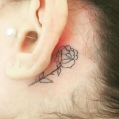 tatuaggi dietro orecchio