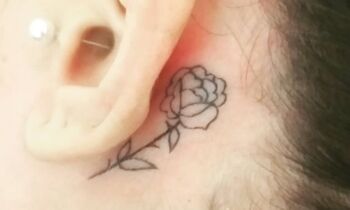 tatuaggi dietro orecchio